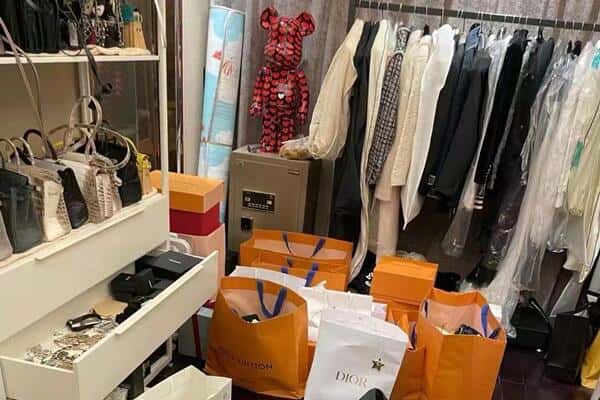 临翔区回收一线品牌衣服